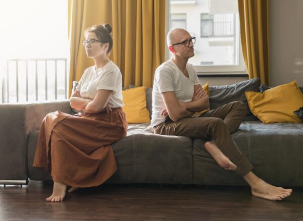 full-shot-couple-couch